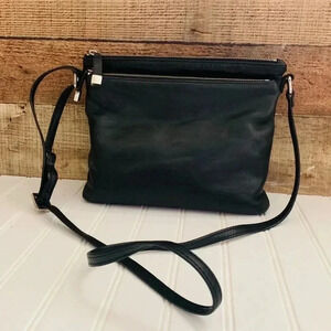 Margot leather purse 
